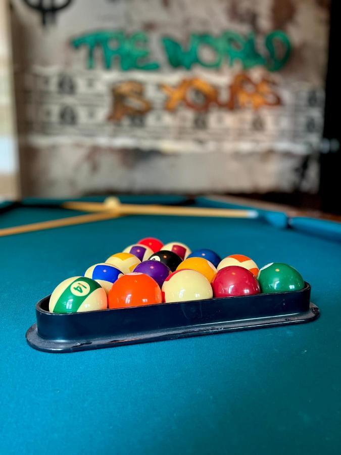 Capsule Casino - Jacuzzi - Billard - Netflix - Console & Jeux Apartment Монс Екстериор снимка