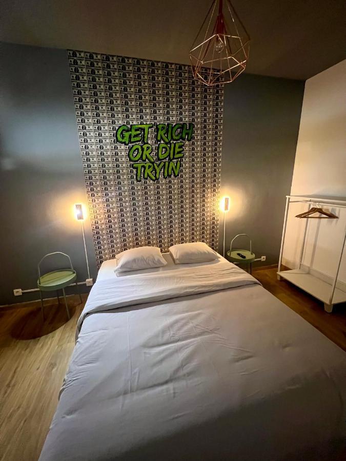 Capsule Casino - Jacuzzi - Billard - Netflix - Console & Jeux Apartment Монс Екстериор снимка