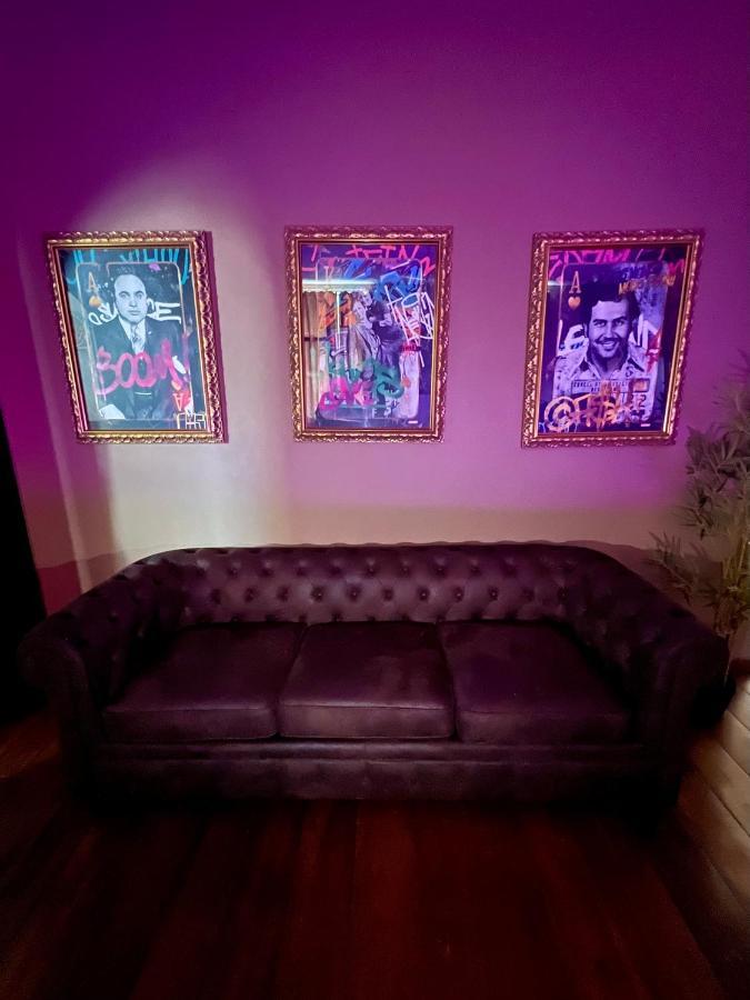 Capsule Casino - Jacuzzi - Billard - Netflix - Console & Jeux Apartment Монс Екстериор снимка