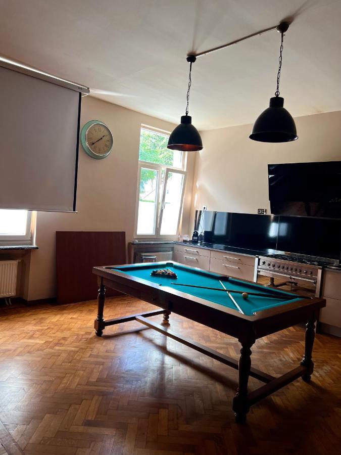 Capsule Casino - Jacuzzi - Billard - Netflix - Console & Jeux Apartment Монс Екстериор снимка