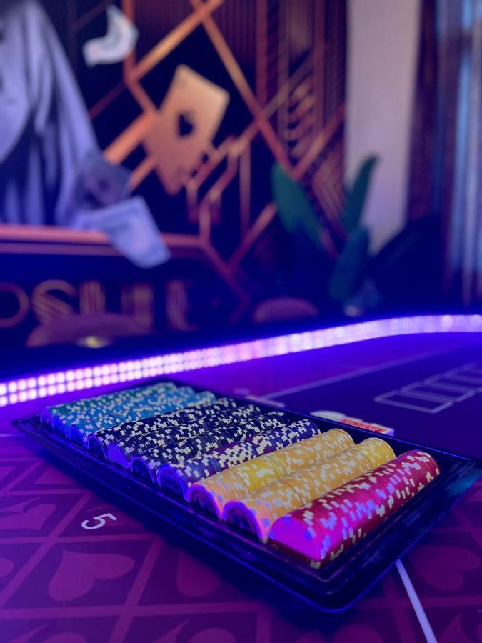 Capsule Casino - Jacuzzi - Billard - Netflix - Console & Jeux Apartment Монс Екстериор снимка