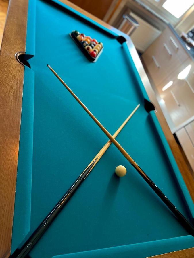 Capsule Casino - Jacuzzi - Billard - Netflix - Console & Jeux Apartment Монс Екстериор снимка